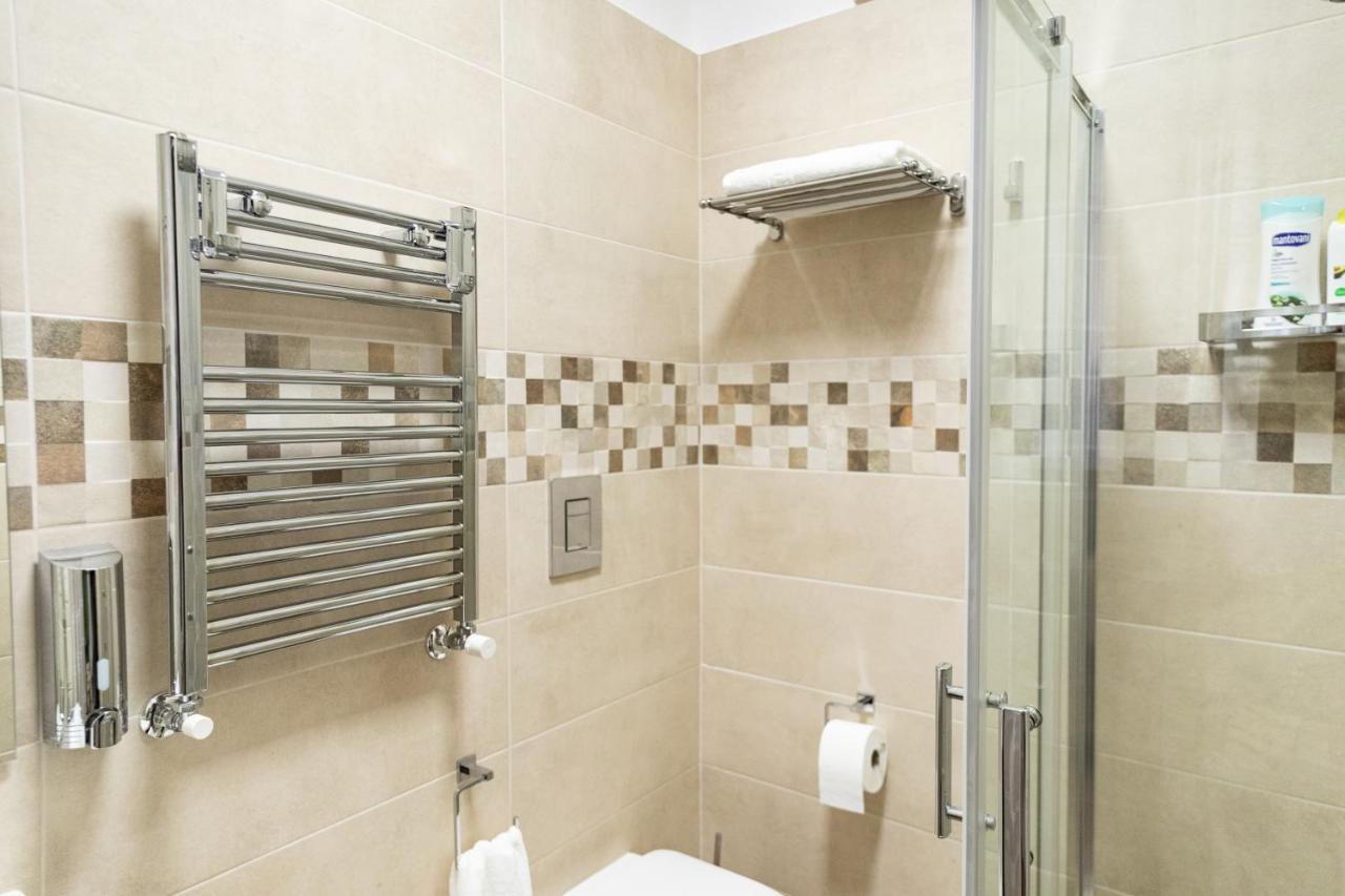 Tizzy Apartment & Rooms Барі Екстер'єр фото