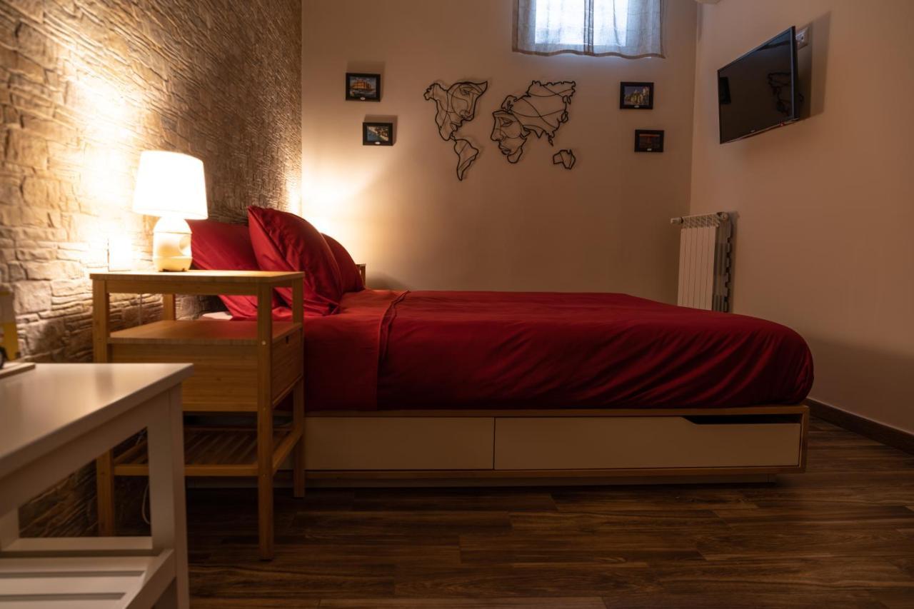 Tizzy Apartment & Rooms Барі Екстер'єр фото
