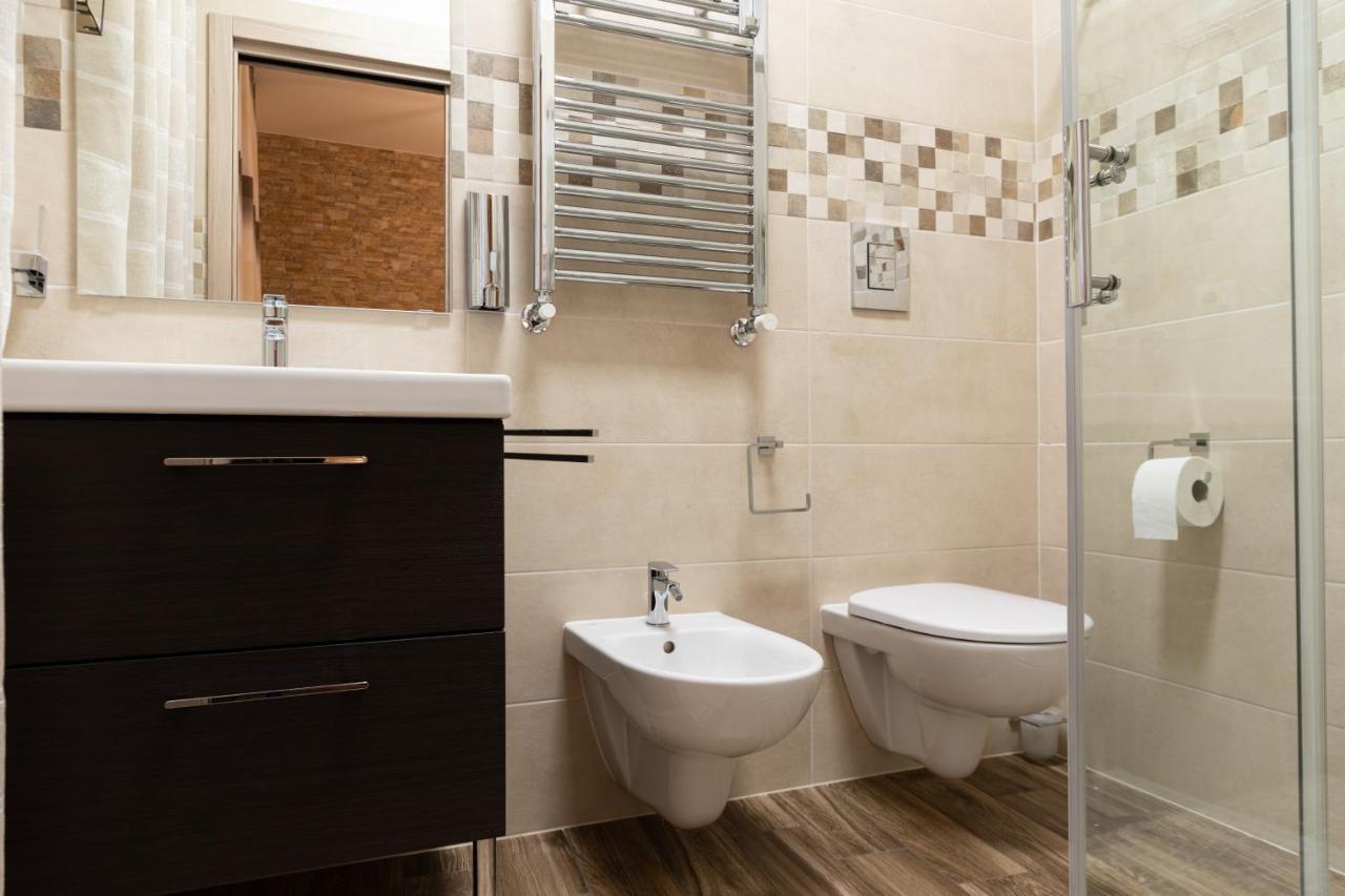 Tizzy Apartment & Rooms Барі Екстер'єр фото
