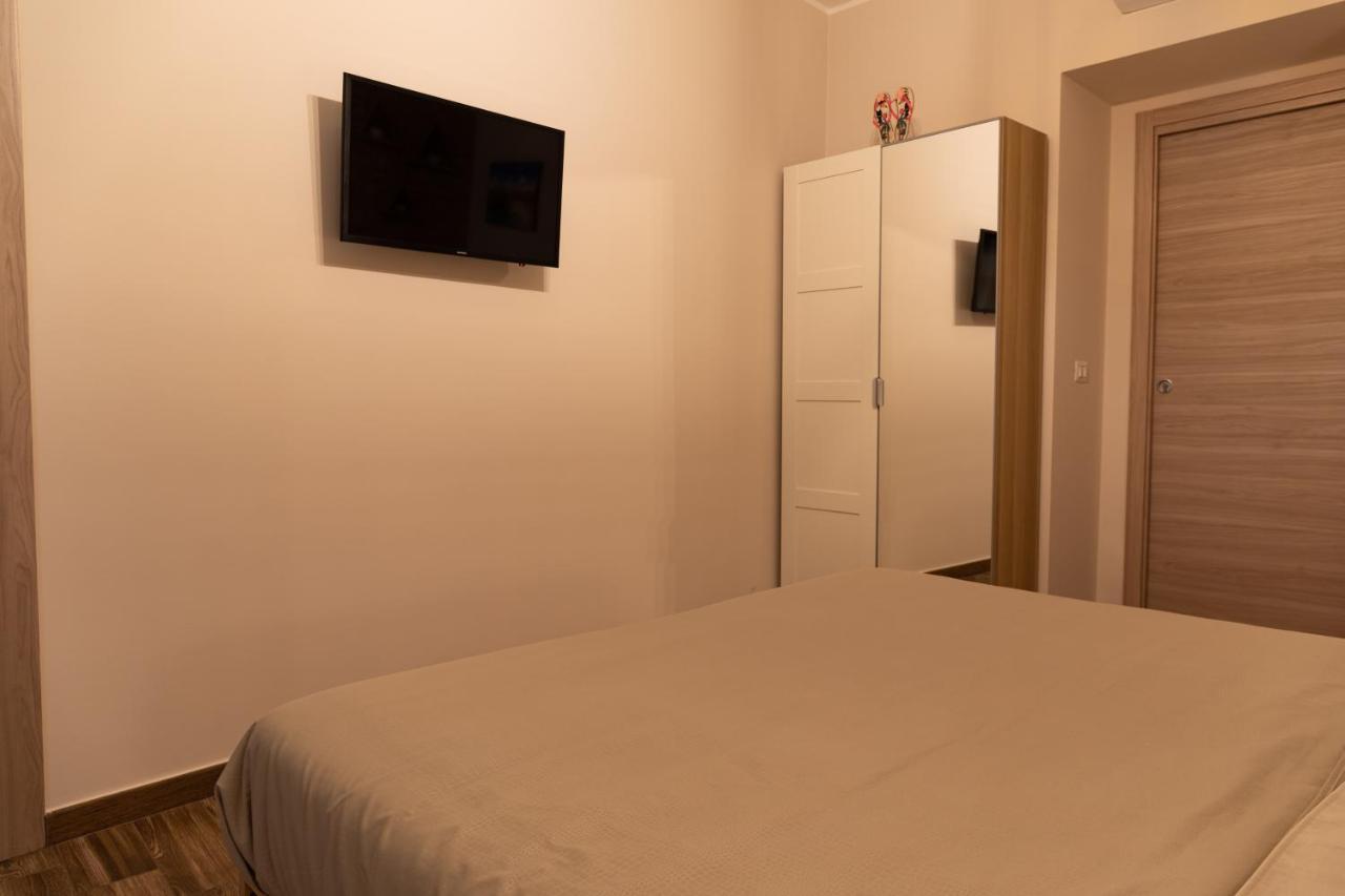 Tizzy Apartment & Rooms Барі Екстер'єр фото